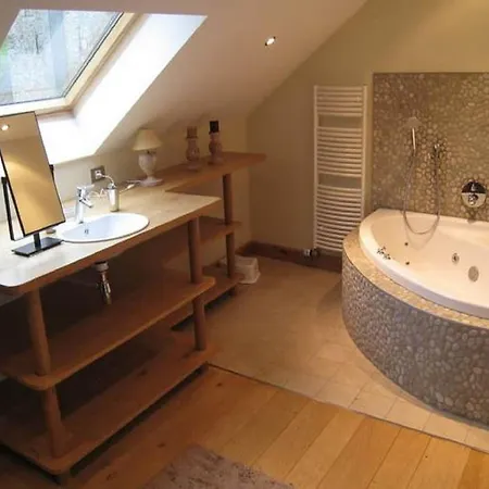Spacious Place In Hamoir Holiday home *